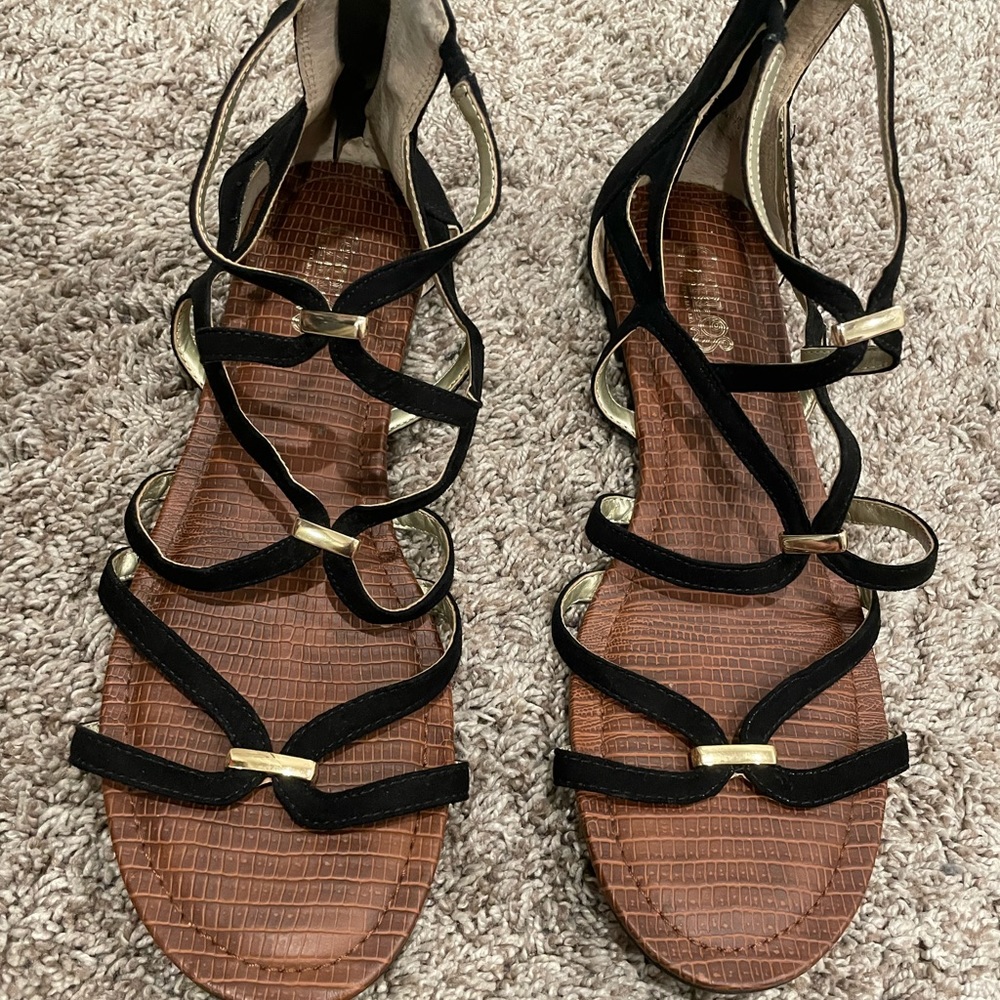 BLACK&GOLD SANDALS